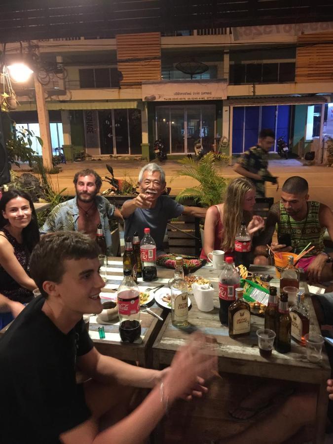 Phangan Barsay Hostel Thong Sala Esterno foto